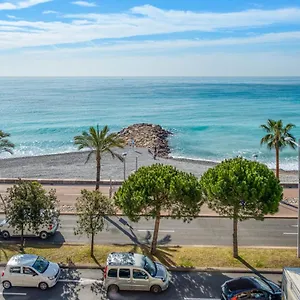 https://superb-apartment-with-ac-in-front-of-the-sea-cagnes-sur.fr-provencehotel.com